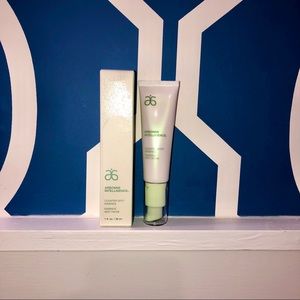 Brand New Arbonne Counter Spot Essence